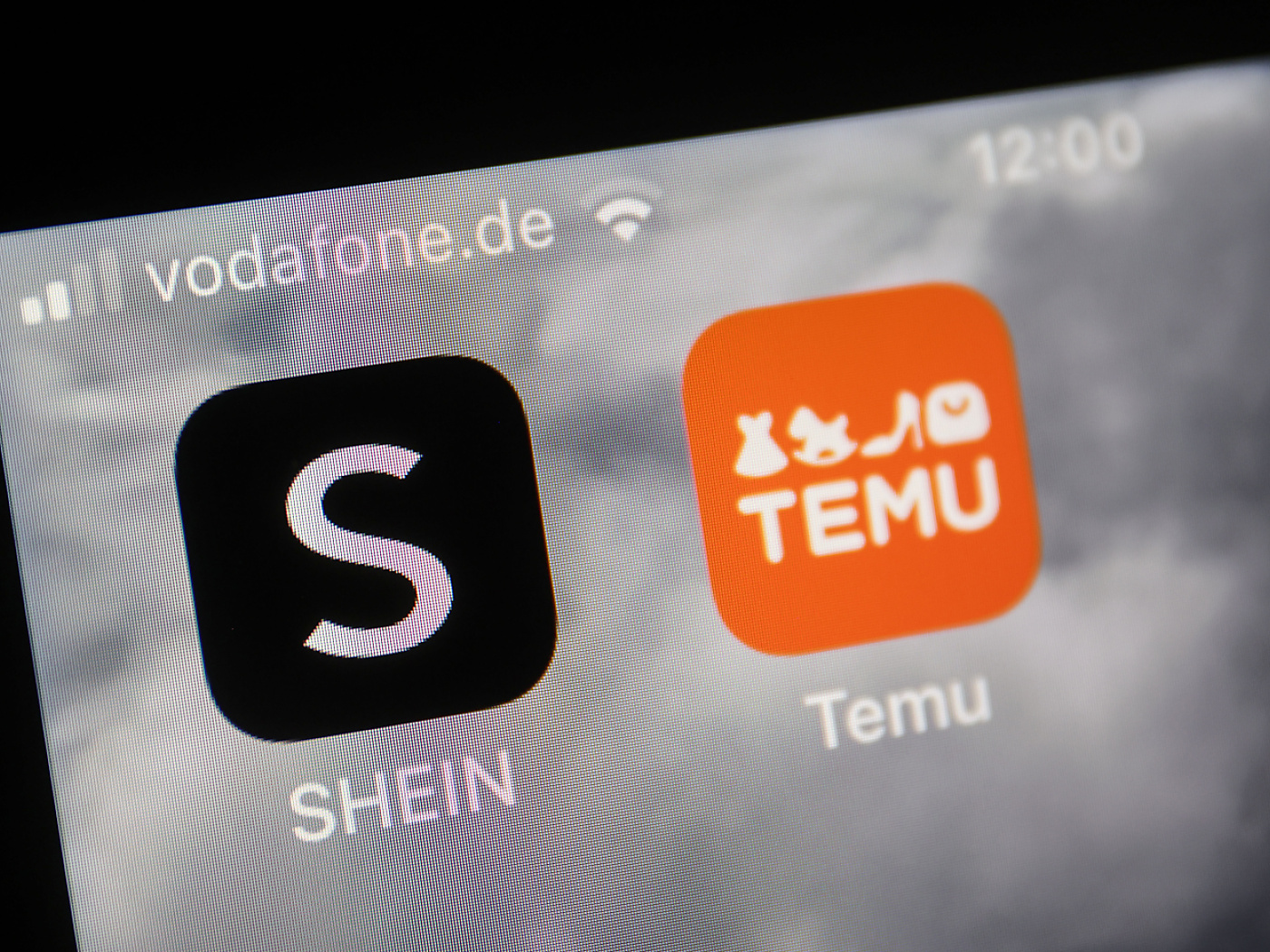 Temu和Shein两大跨境电商销售从中国运来的廉价商品,从服饰到家居用品应有尽有,赢得大批消费者青睐。