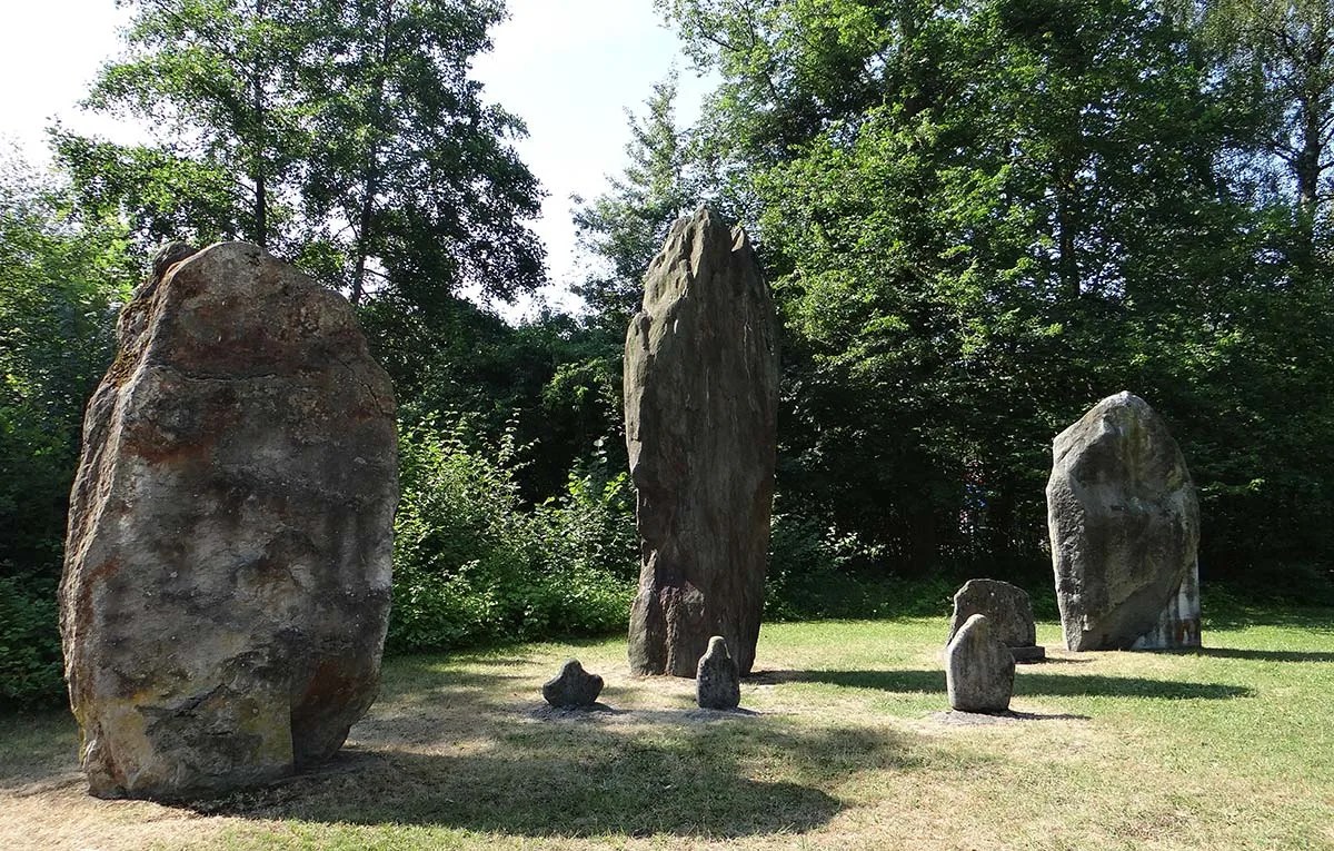 Les menhirs de Clendy.