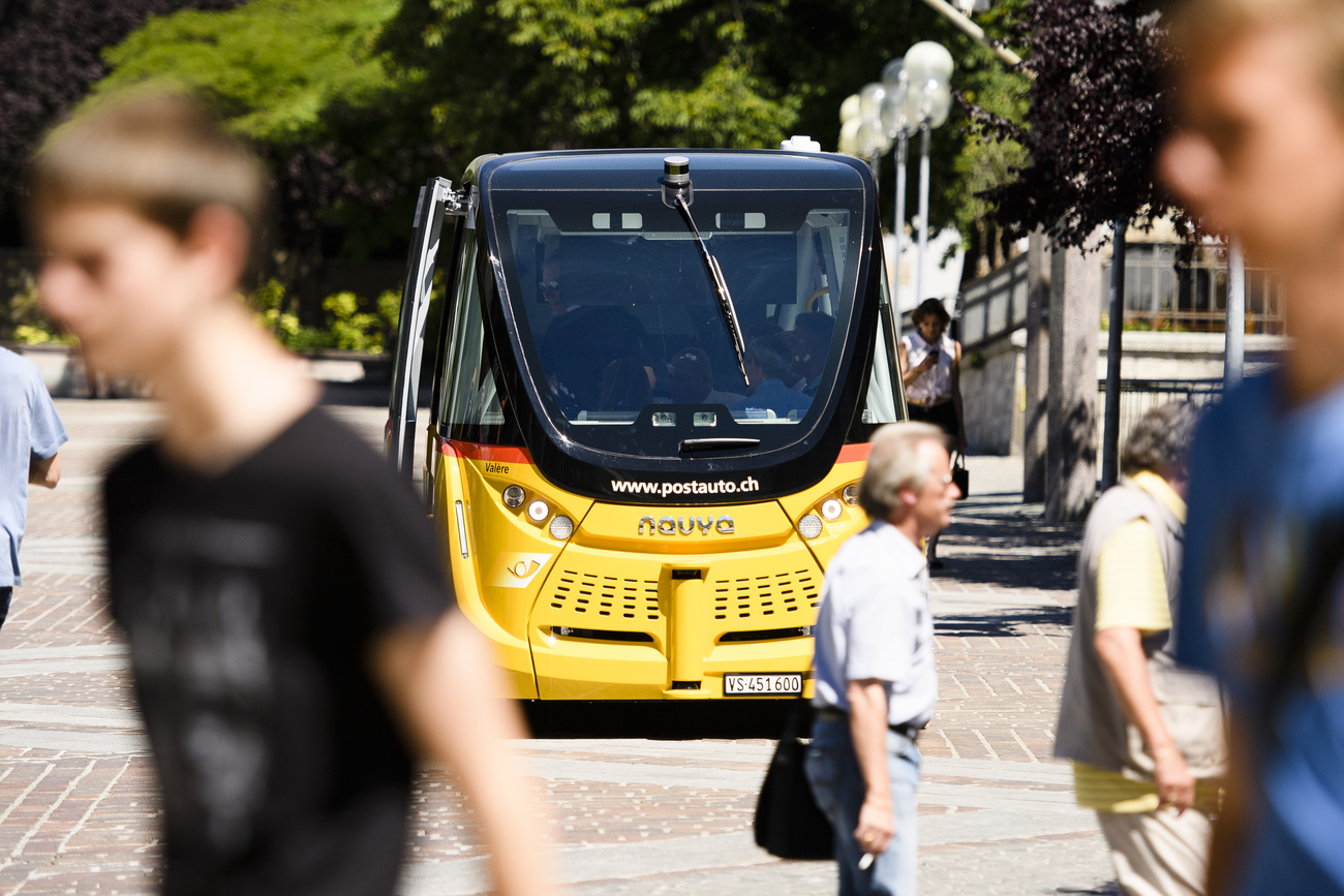 Post Auto tested the first automated bus in Switzerland