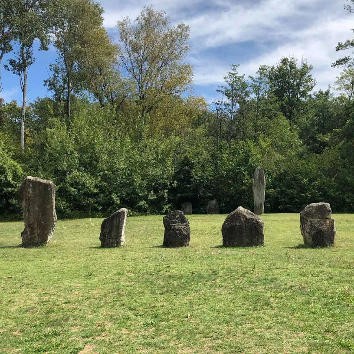 titelbild-menhire-von-clendy-