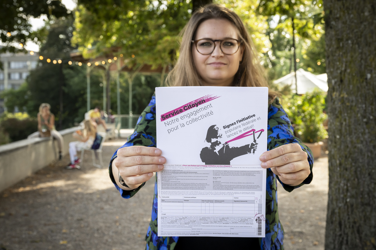 Noémie Roten blickt in die Kamera.