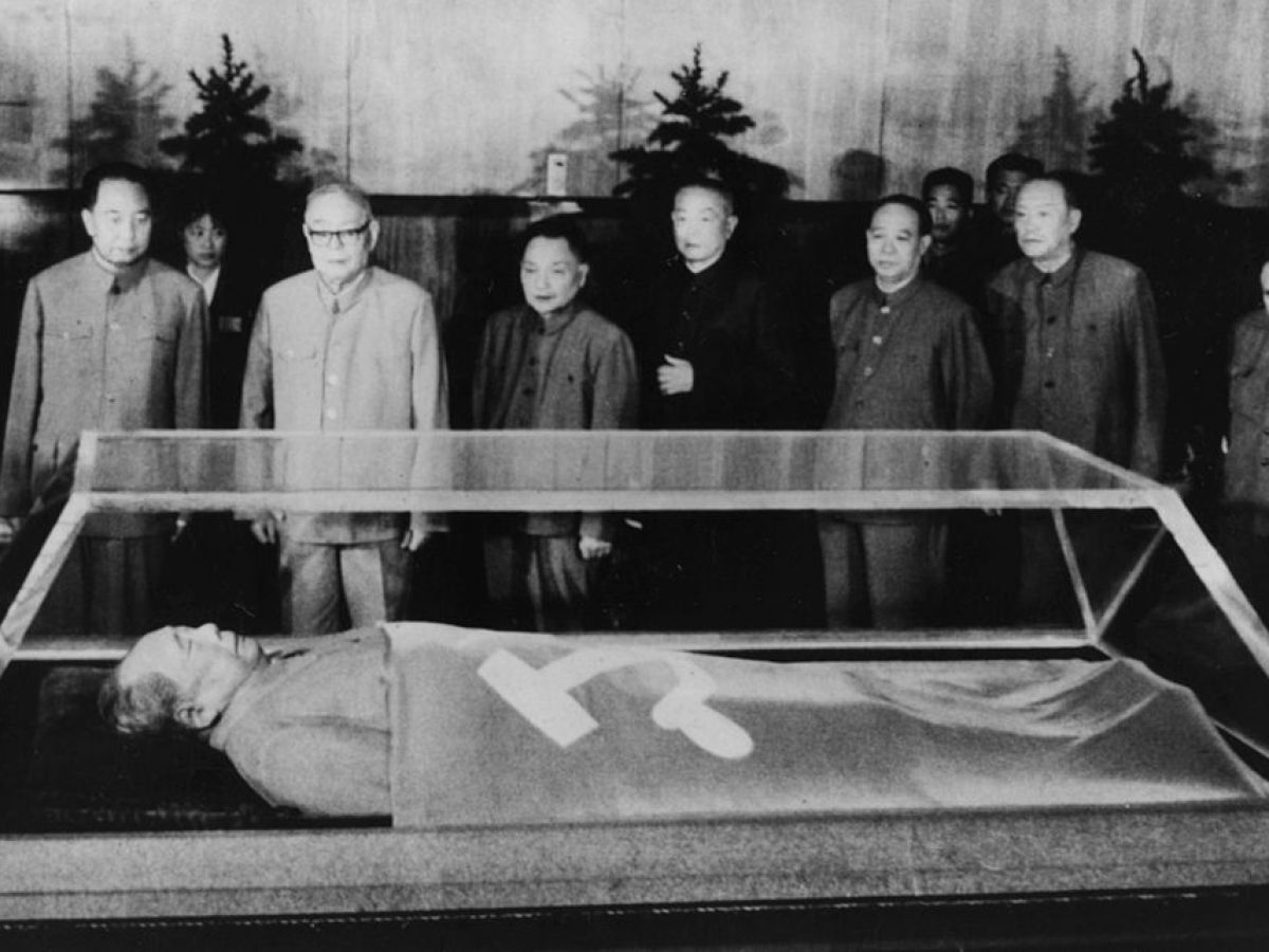 Quando Mao Tsé-Tung se tornou um assunto suíço - SWI swissinfo.ch