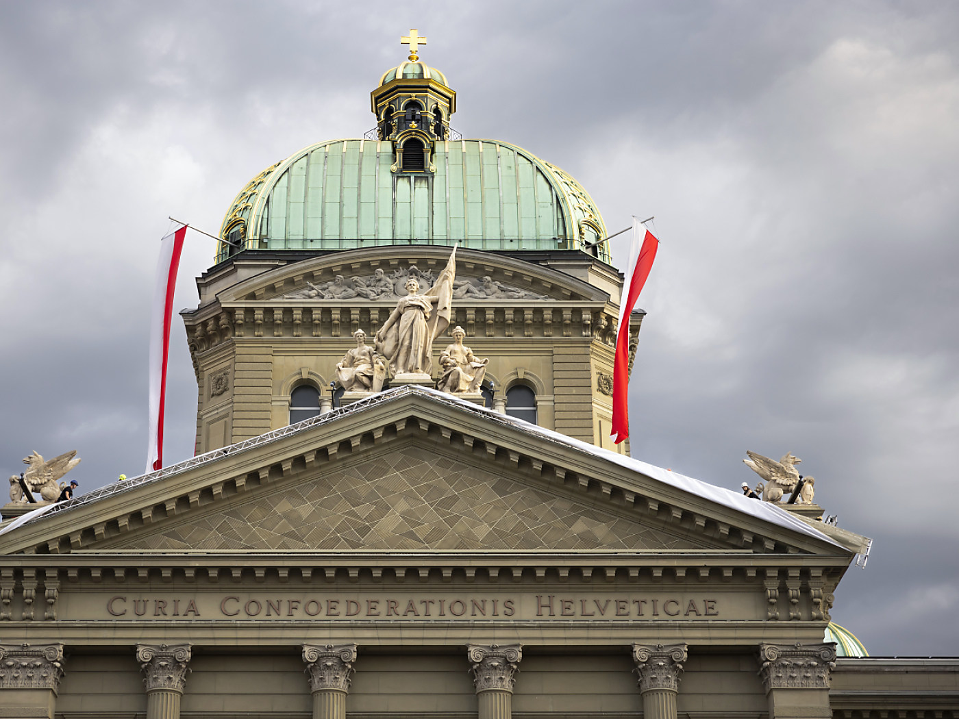 Arms export and re-export: Swiss industry dissatisfied with legal framework