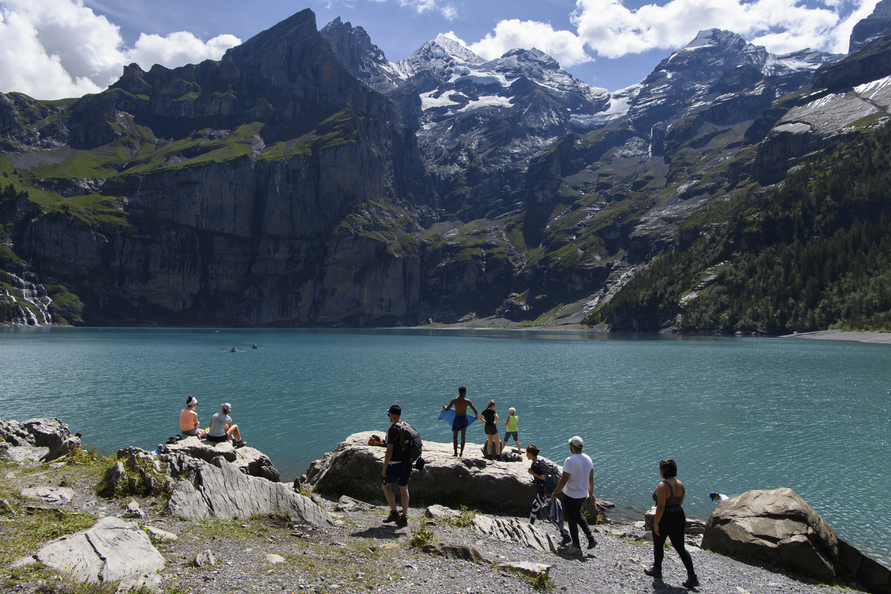lago alpino
