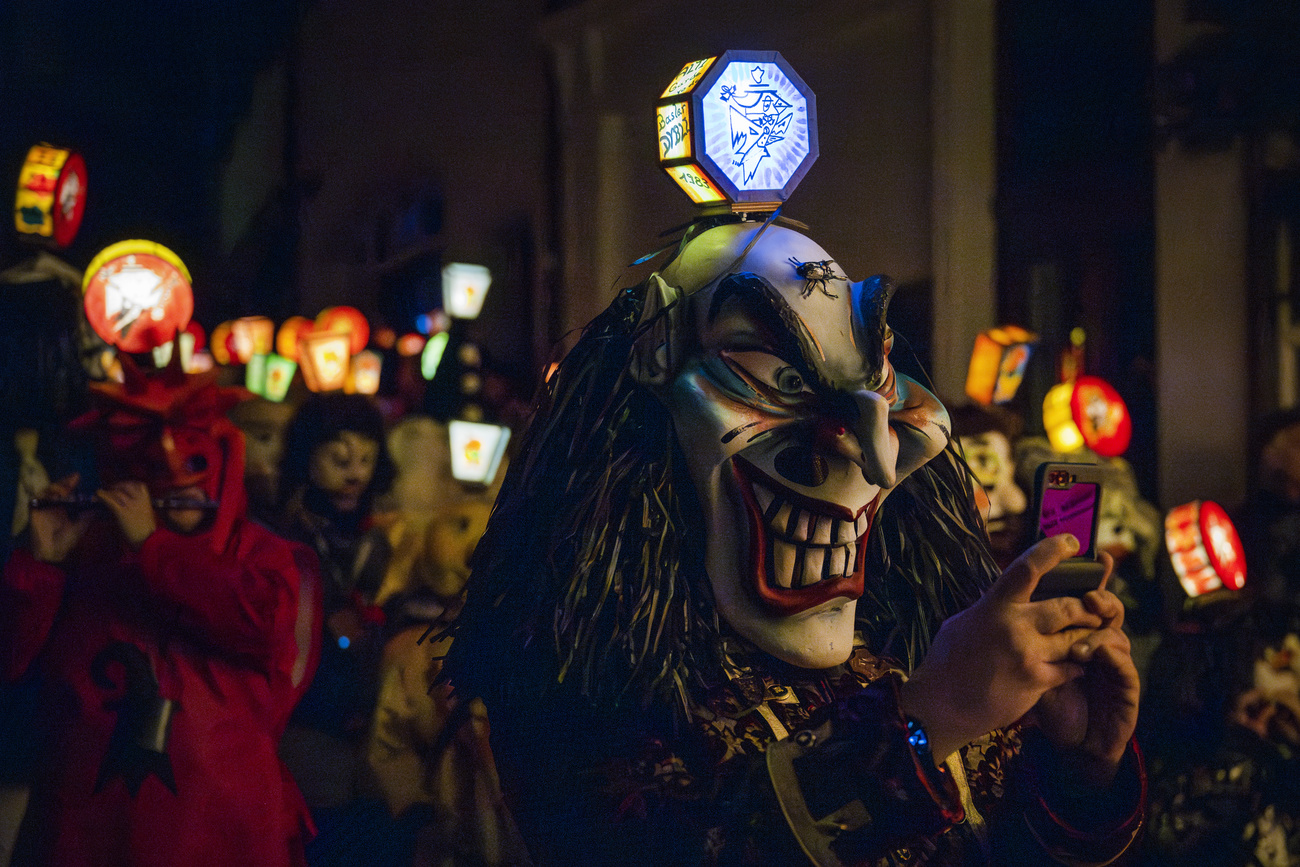 ‘We’ve lost half the group!’ Swiss Abroad visit the carnival in Basel
