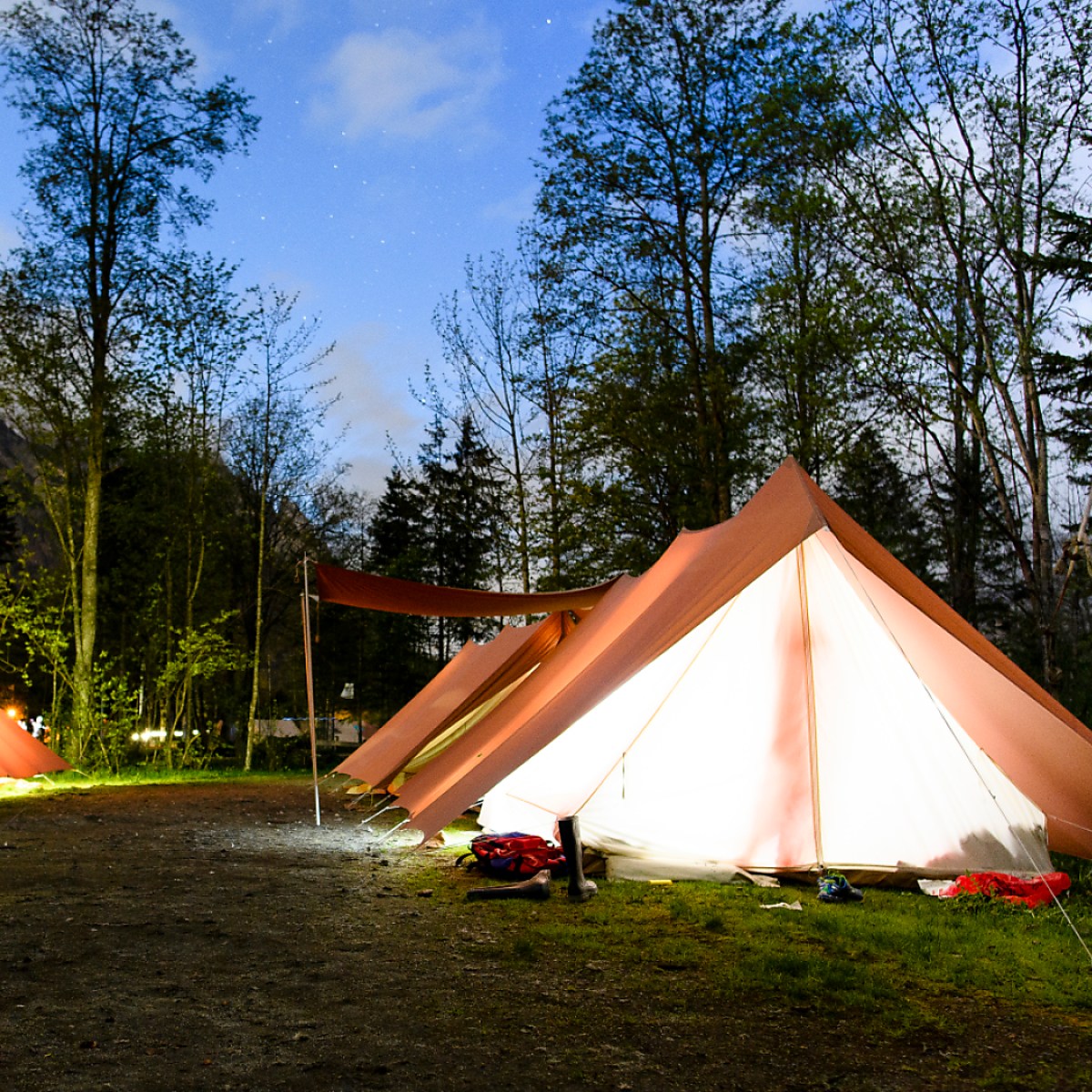 tent lamp led Telescopic Camping Lights Rechargeable 14000 mAh Multifunction Magnetic Lanterns Job Site Lighting Cordless Dimmable Camping Portable Power Supply 6000LM IPX5 Waterproof (White) : Sports & Outdoors Highlight Size:20' x 32' Wired Version ($45) Muhub Mesh Screen House
