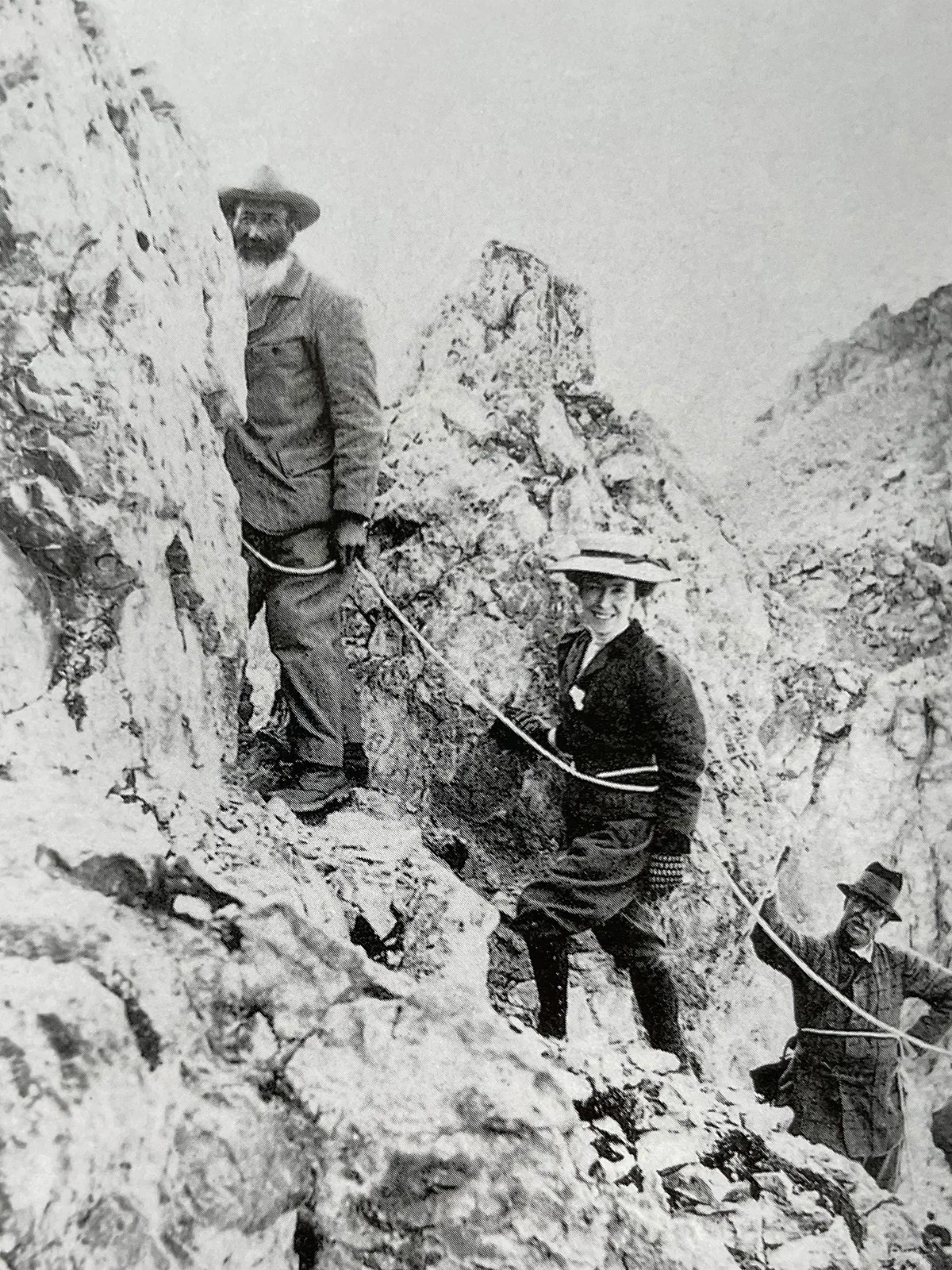 The year of the first ascent of Piz Caral: Albert of Belgium is to the right, his wife in the middle, mountain guide Supersaxo at the front.