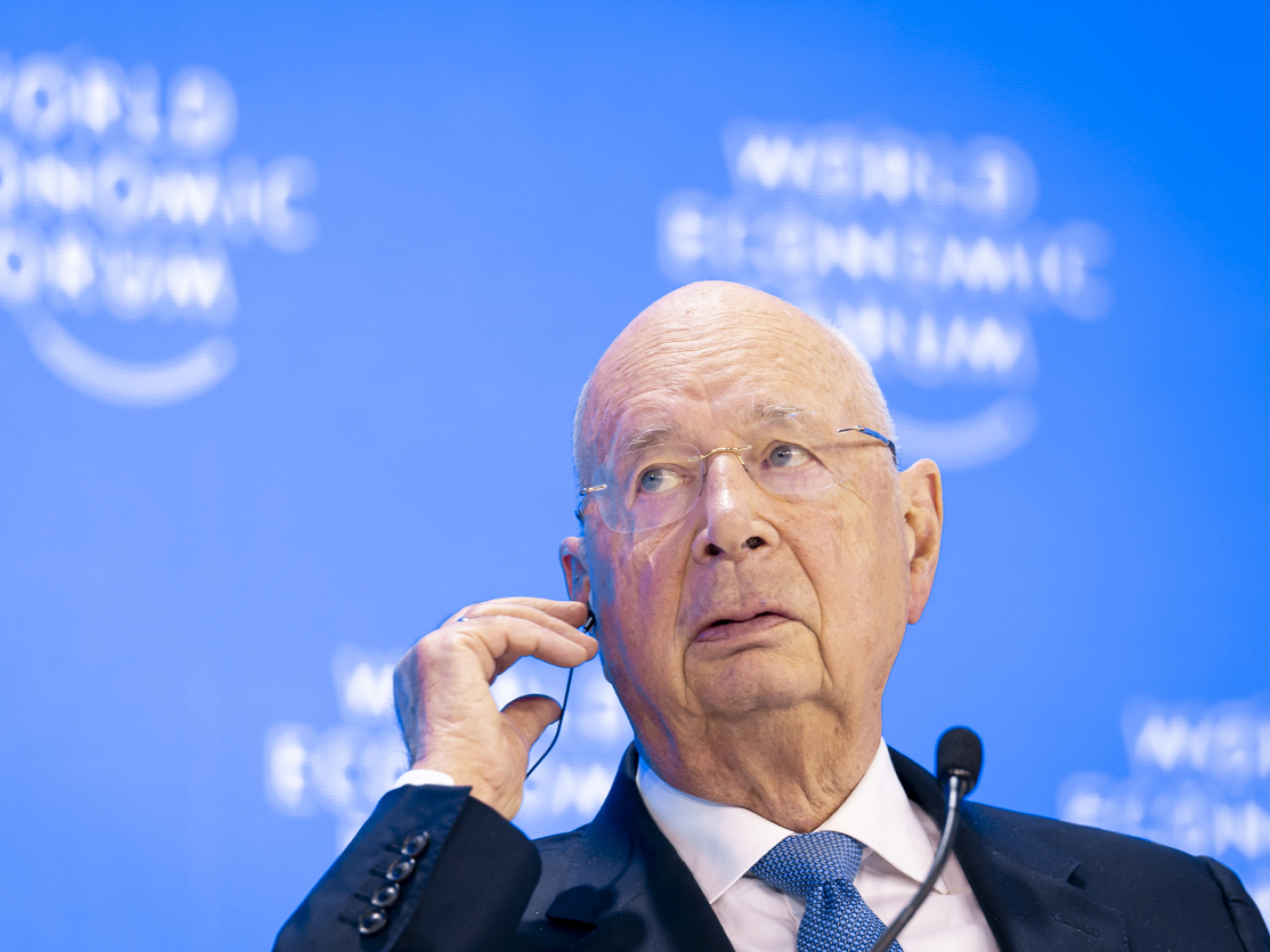 WEF Chairman Schwab declares his immediate resignation