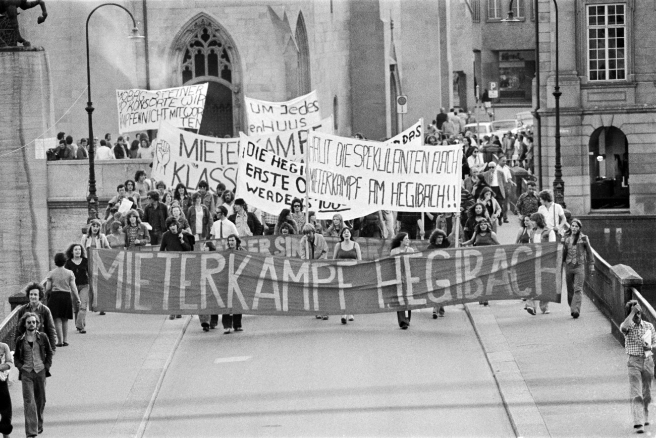Manifestazione del 1974. Foto in bianco e nero.