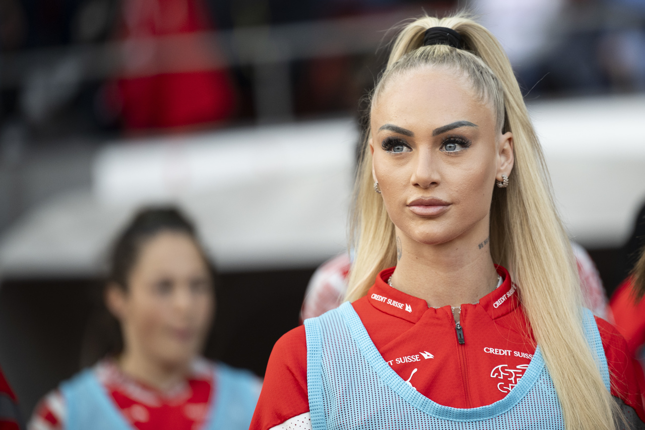 Alisha Lehmann è una calciatrice professionista e una star dei social media