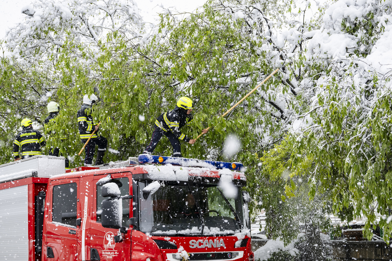 Heavy rainfall in southern Switzerland: Valais declares "special situation" and Ticino has a wet Easter.