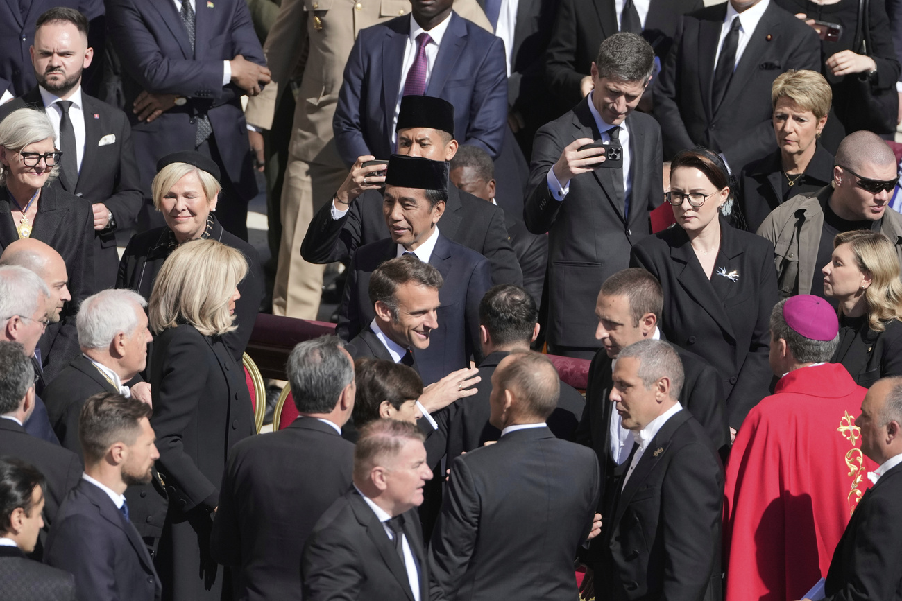 Politici al funerale del Papa.