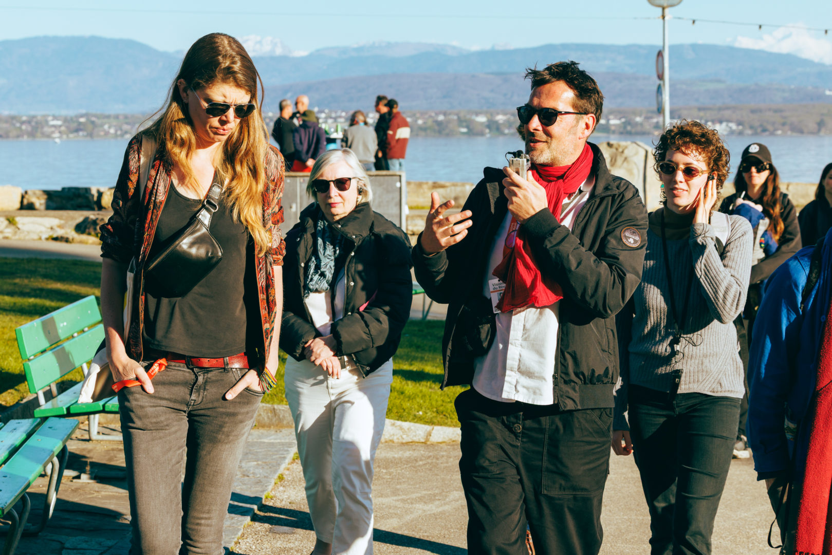 Laurence Favre (left) during a “Thematic Pathway” (Balade thématique) — a walk-and-talk event organized by the festival to give filmgoers the opportunity to engage in post-screening discussions with the filmmaker about the film’s themes.