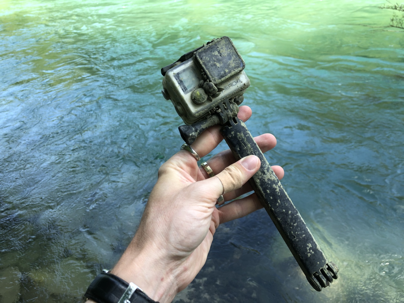 Alps in Bern shows artefacts found by an Aare diver