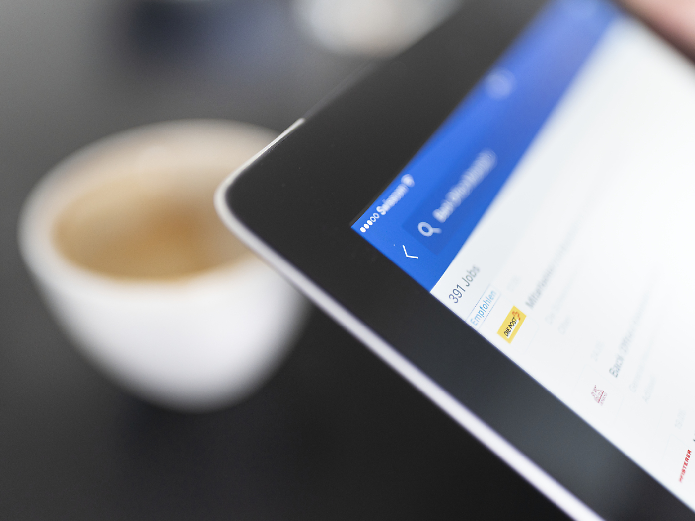 More jobs were advertised throughout Switzerland in the first quarter