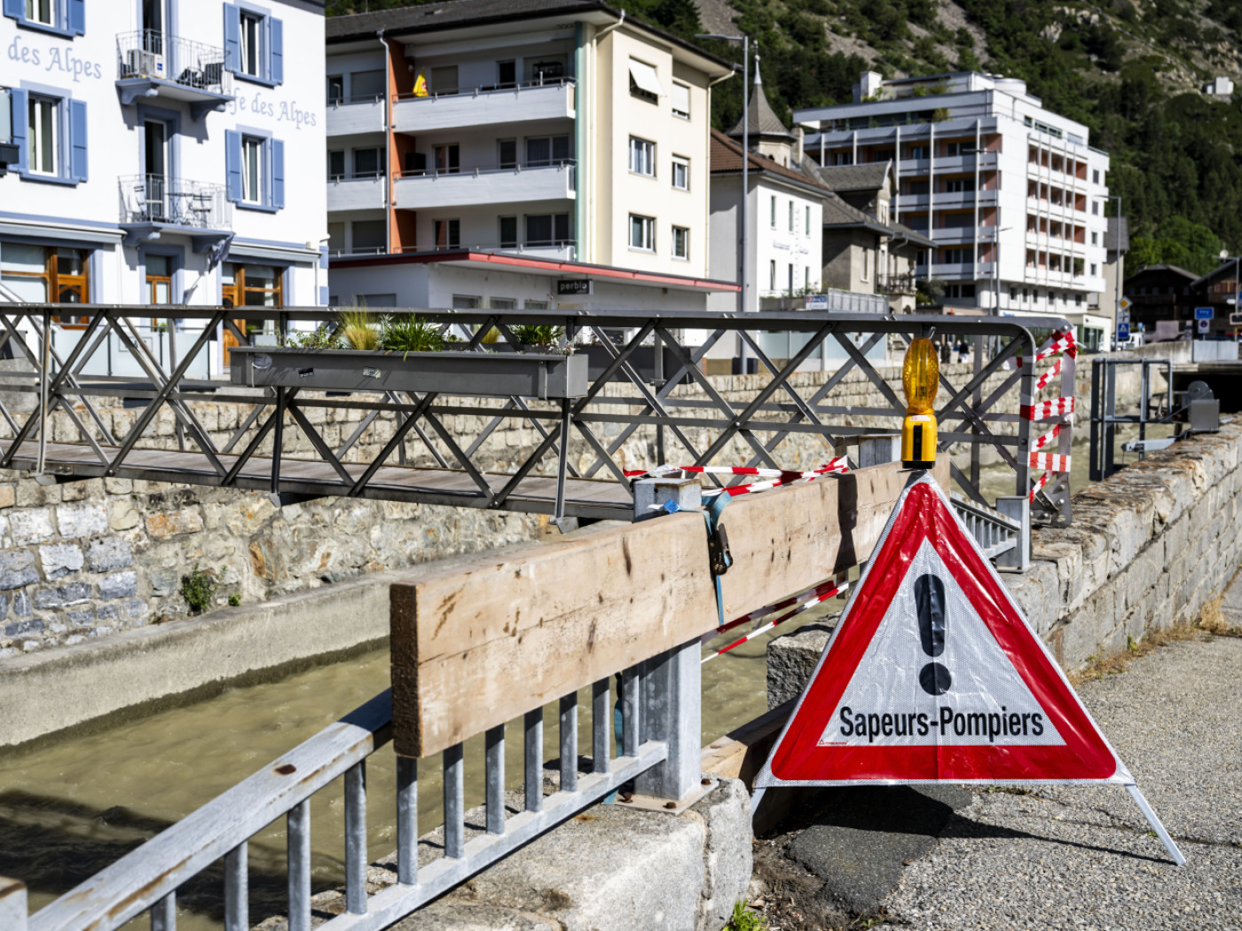 365 evacuees in the Lötschental - direct operations too dangerous