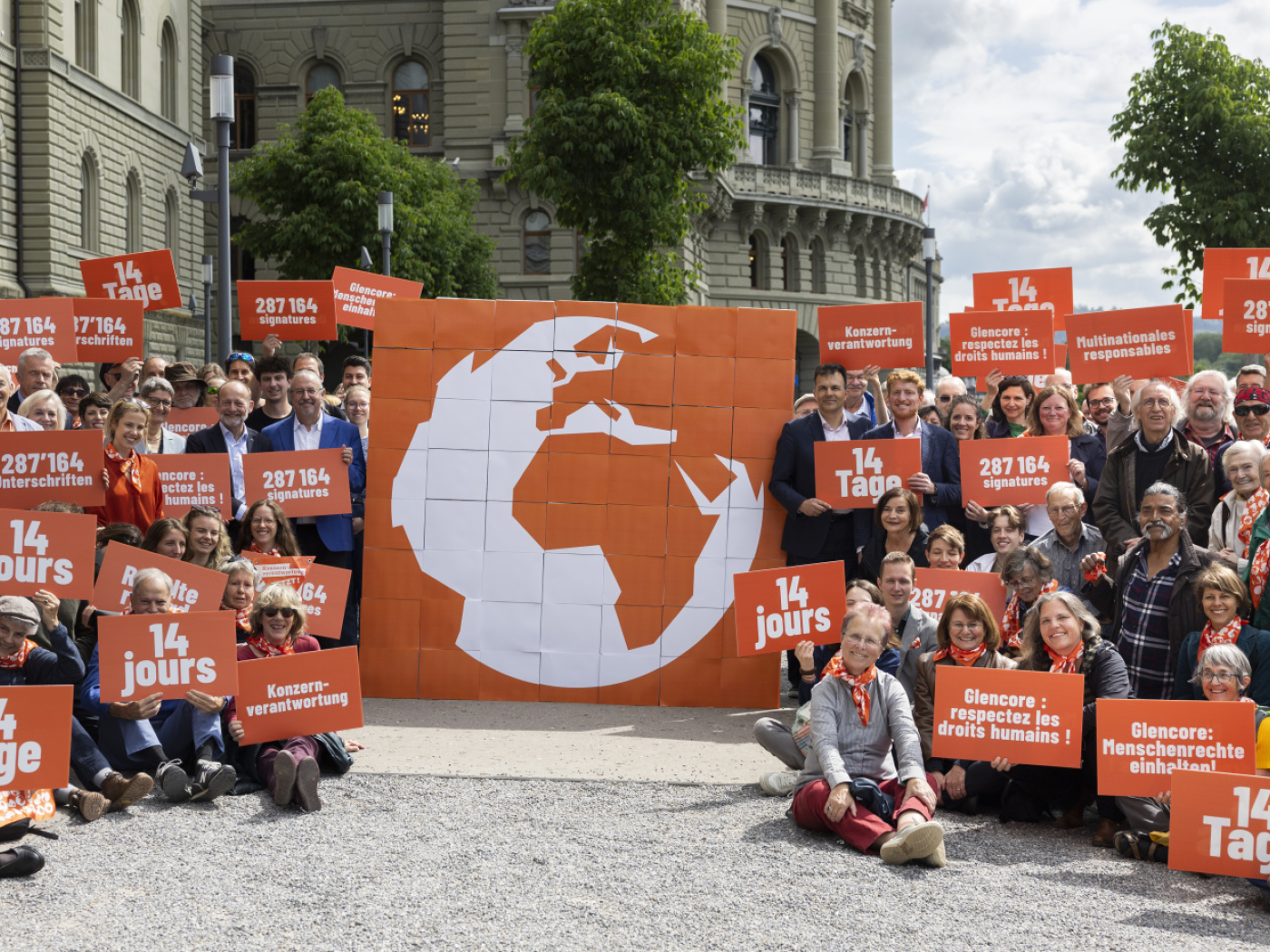 Over 287,000 signatures in favour of greater corporate responsibility