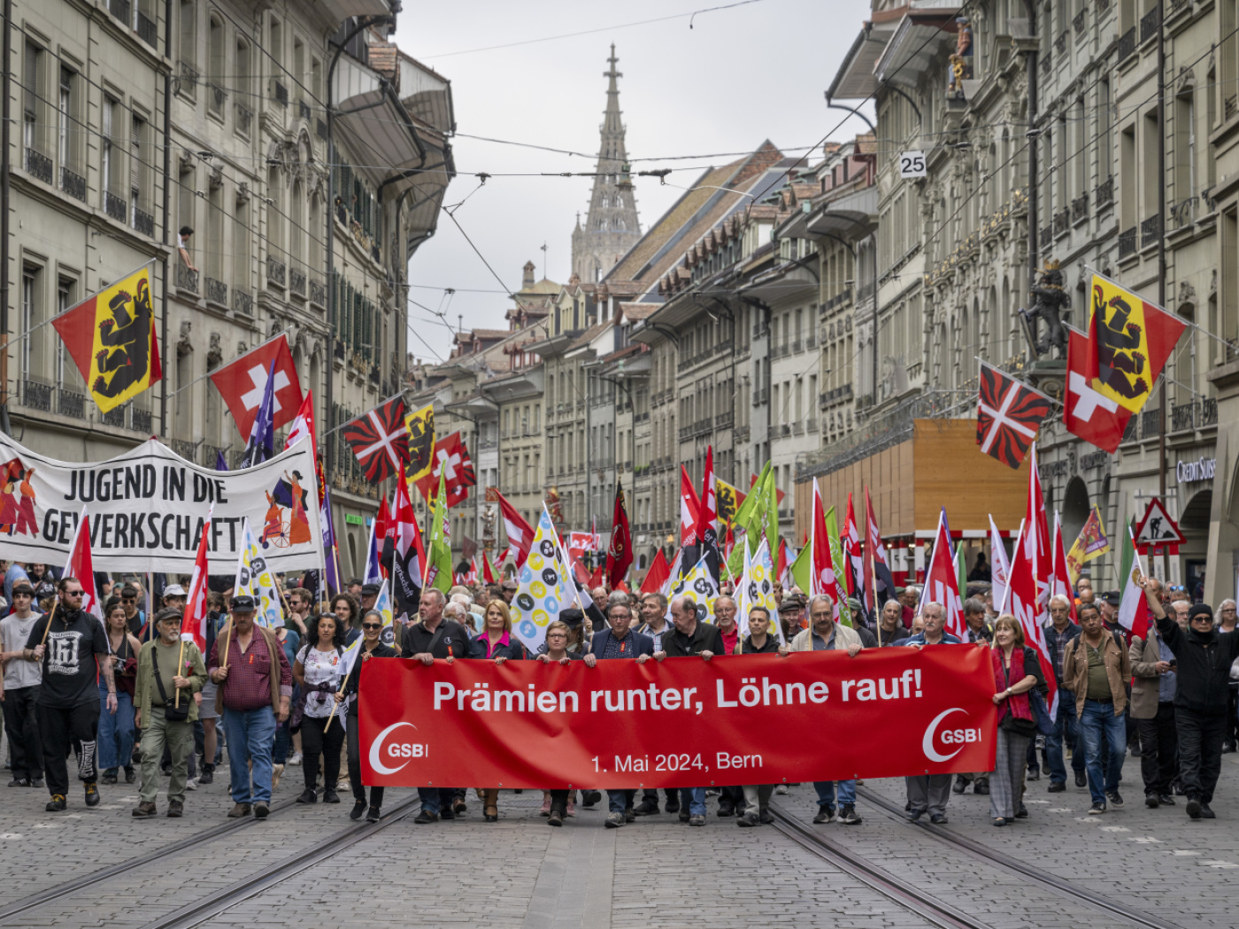 Trade unions mobilise against right-wing extremist circles