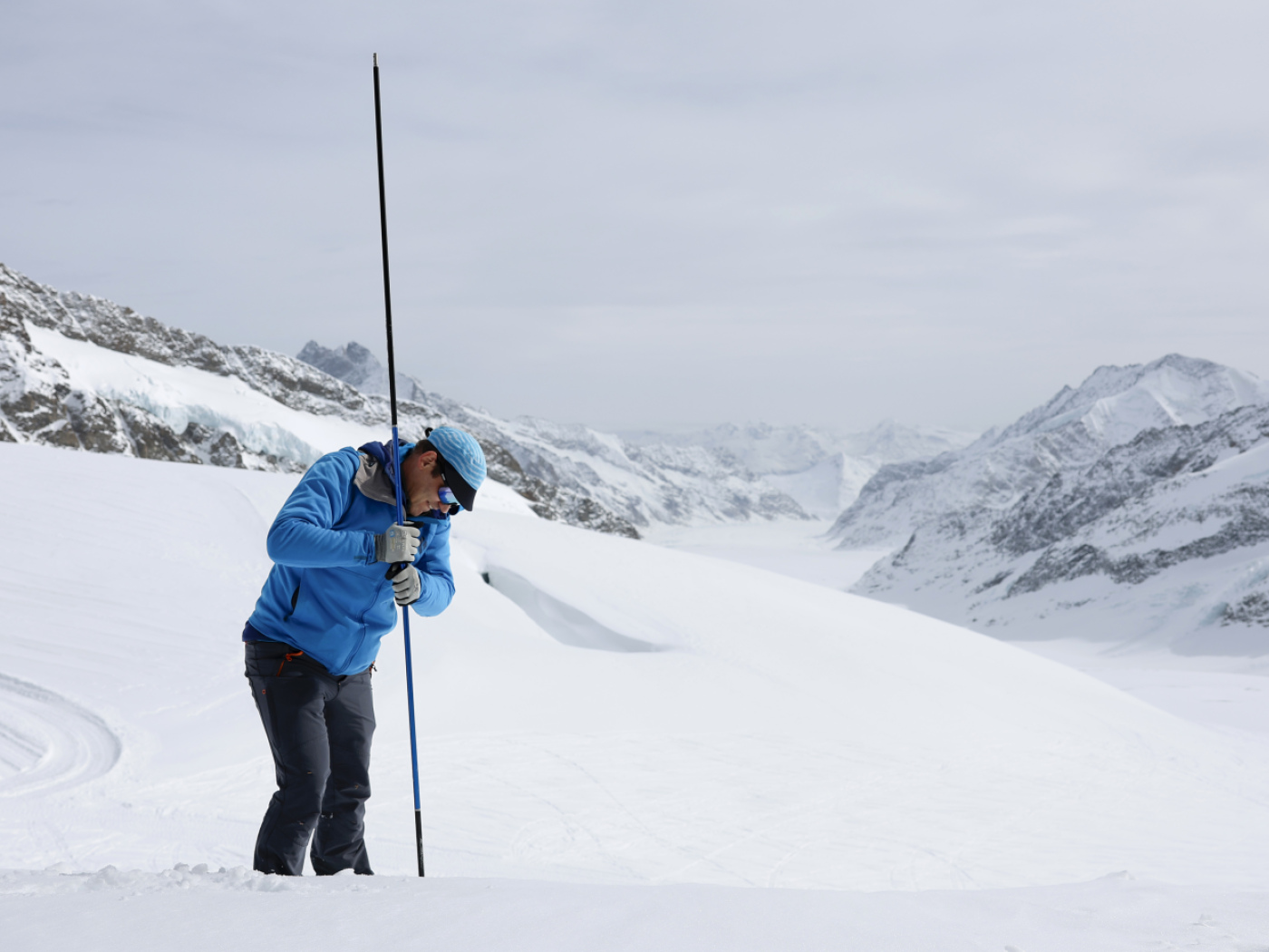 Swiss glaciers start the summer with little snow cover