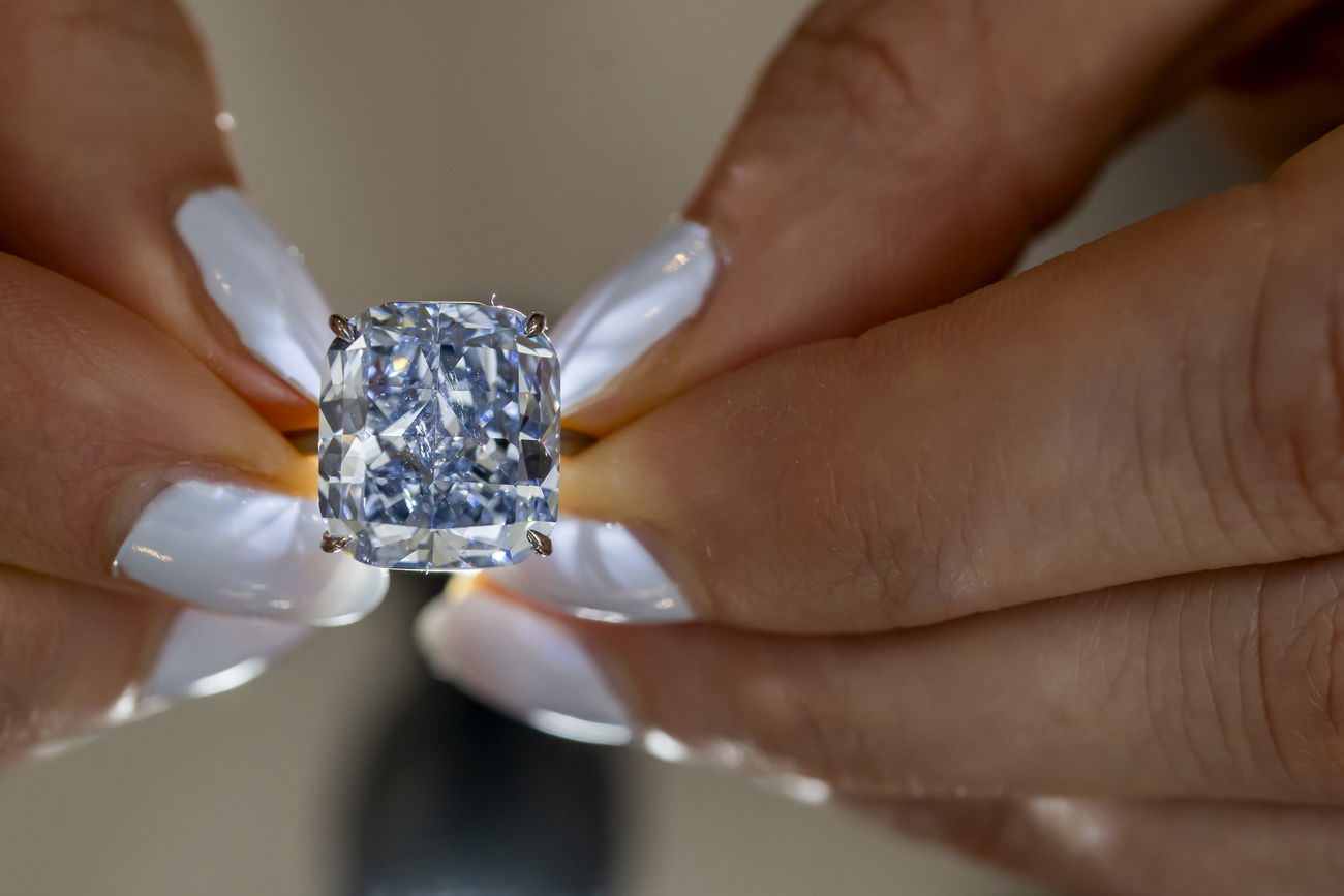 diamante blu da 10,03 carati