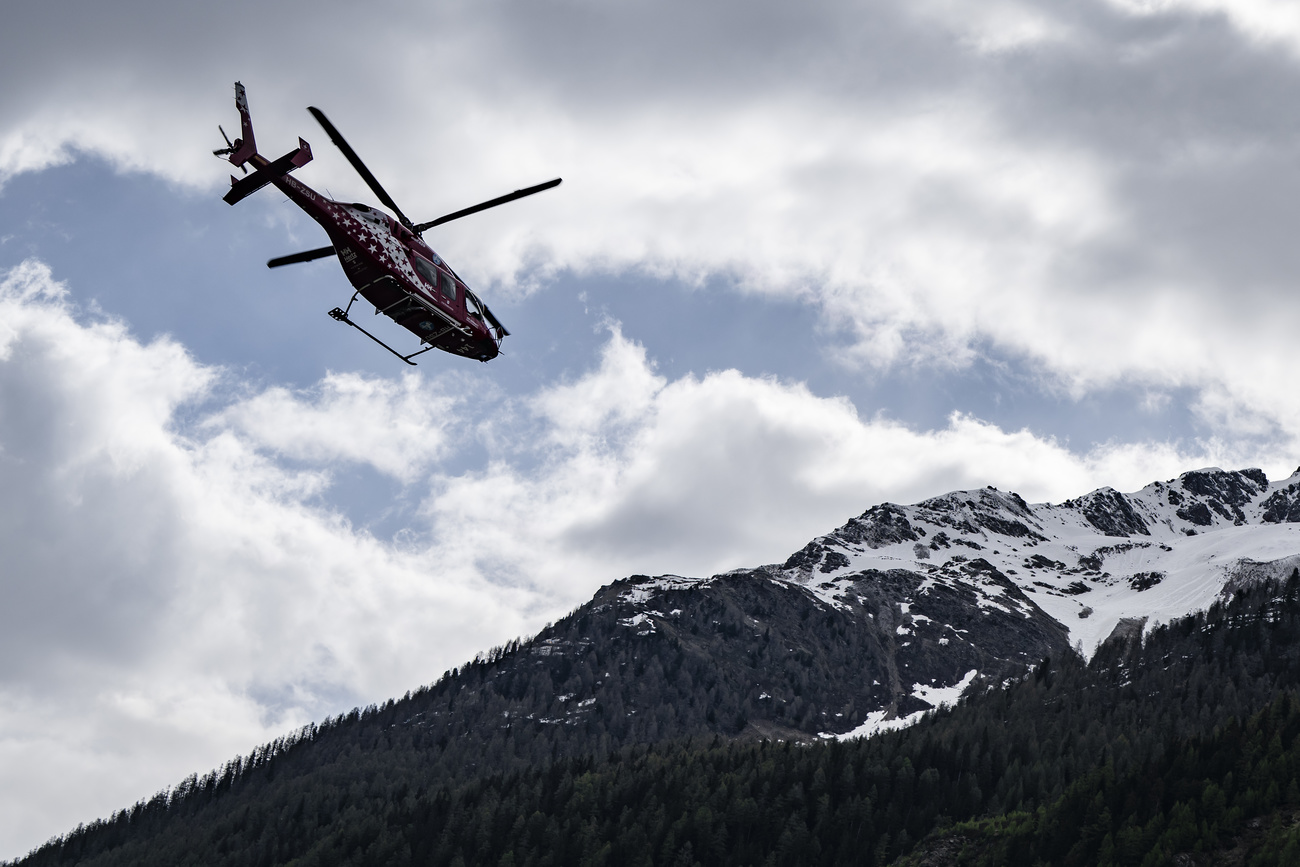The village of Blatten VS in the Loetschental valley had to be completely evacuated due to the risk of a rockfall.