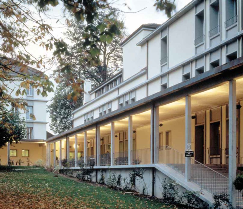 L'hôtel et centre de congrès La Longeraie à Morges, par Miroslav Šik.