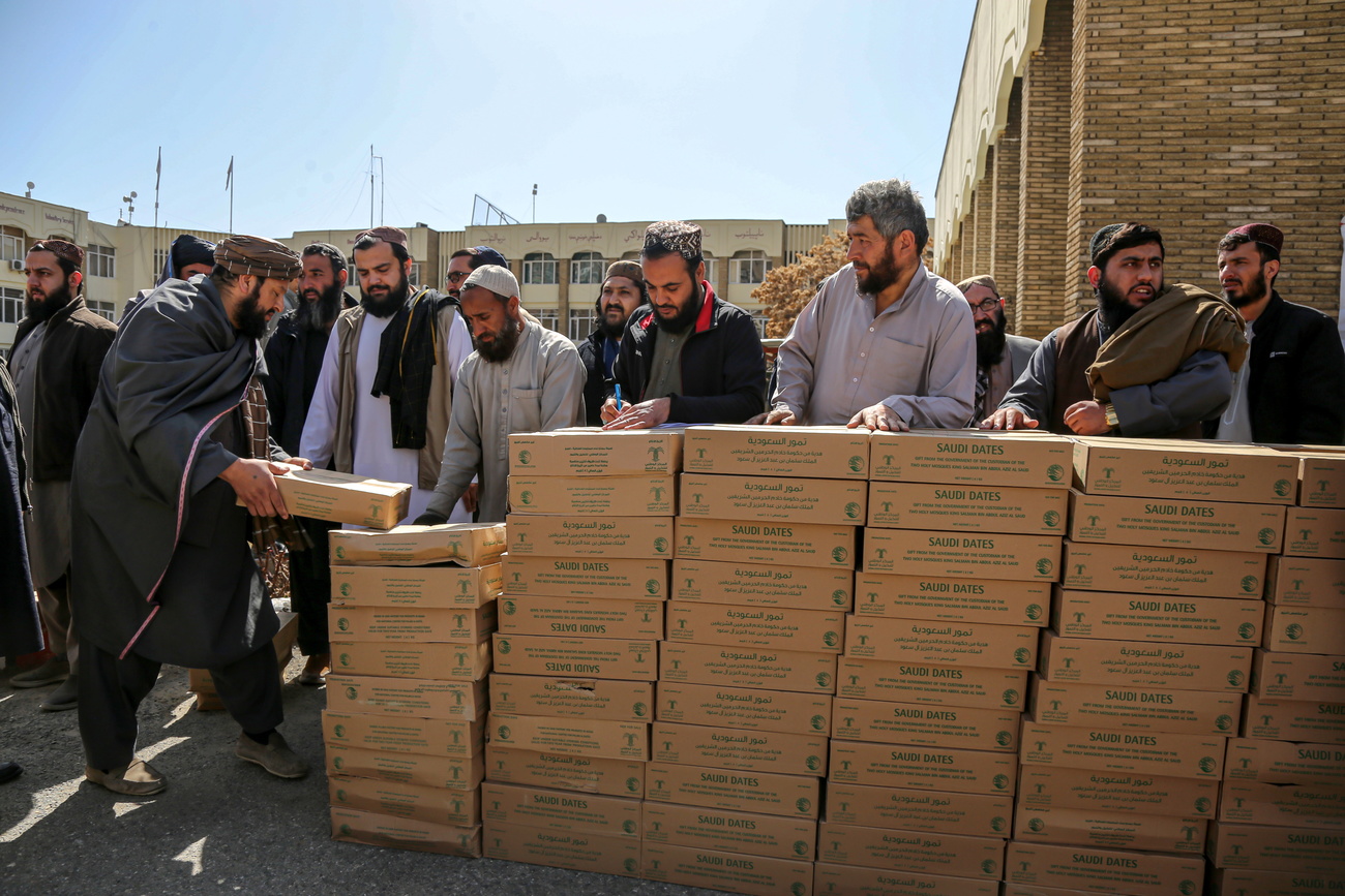 Distributions de dattes saoudiennes en Afghanistan.
