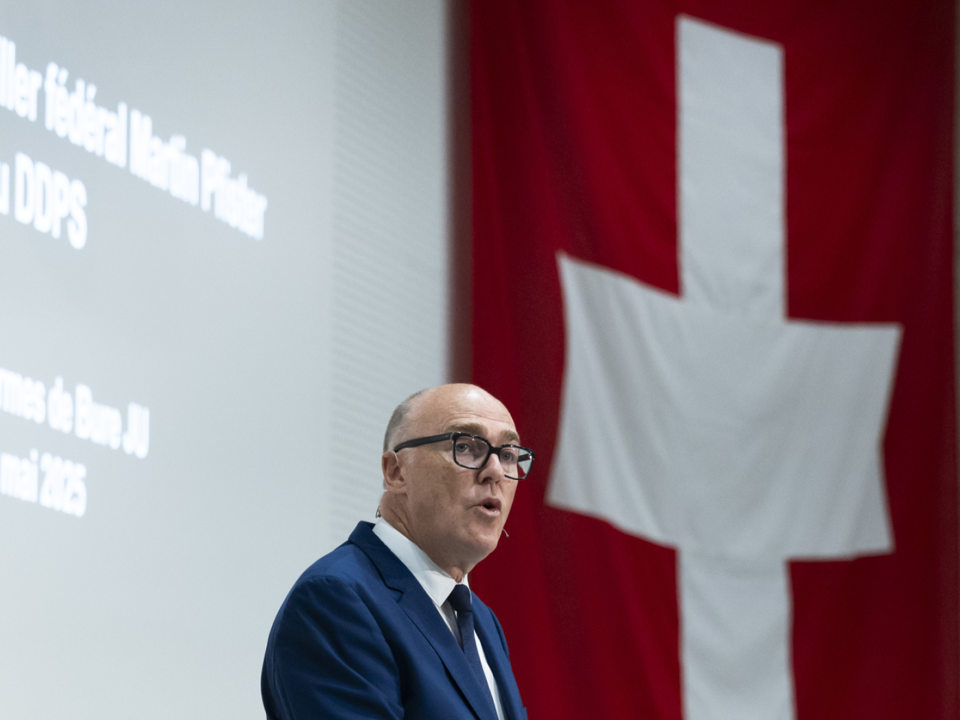 New Federal Councillor Pfister sets the course for security policy