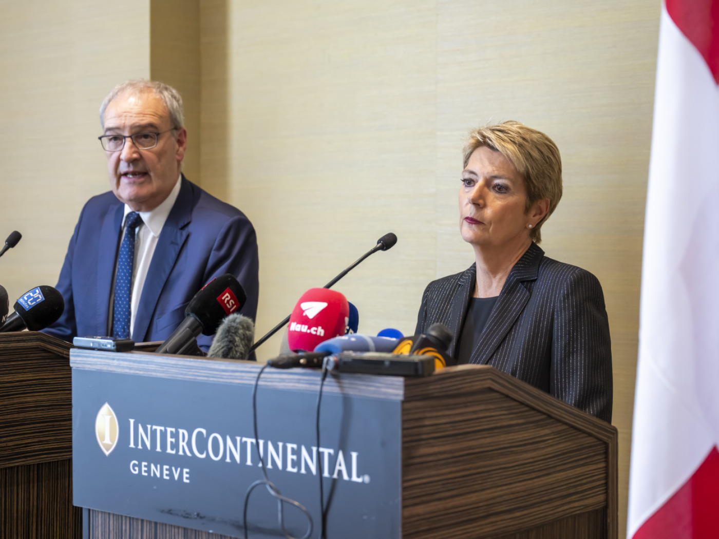 I consiglieri federali Guy Parmelin e Karin Keller-Sutter.