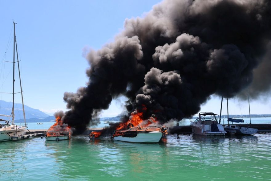 Zug Port Fire: Boats Destroyed in Harbour Blaze Zug Port Fire: Boats Destroyed in Harbour Blaze