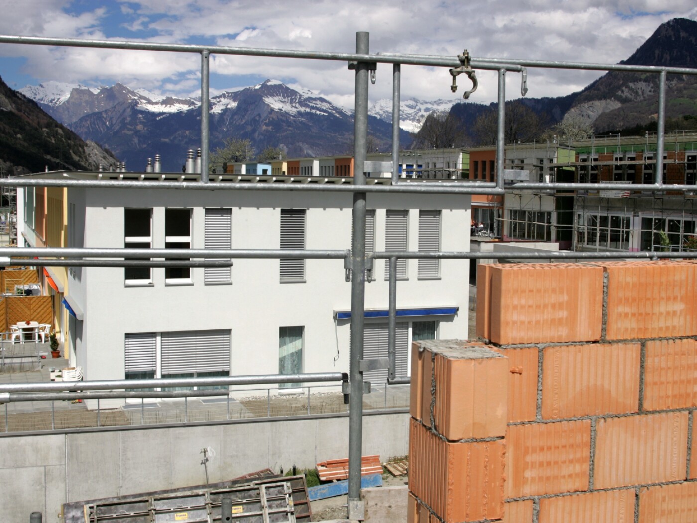 Offer prices for residential property more expensive again in May