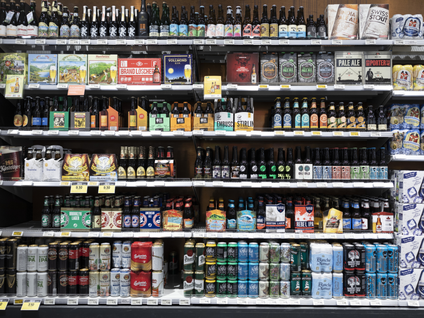 Young people obtain alcohol illegally in a quarter of test purchases