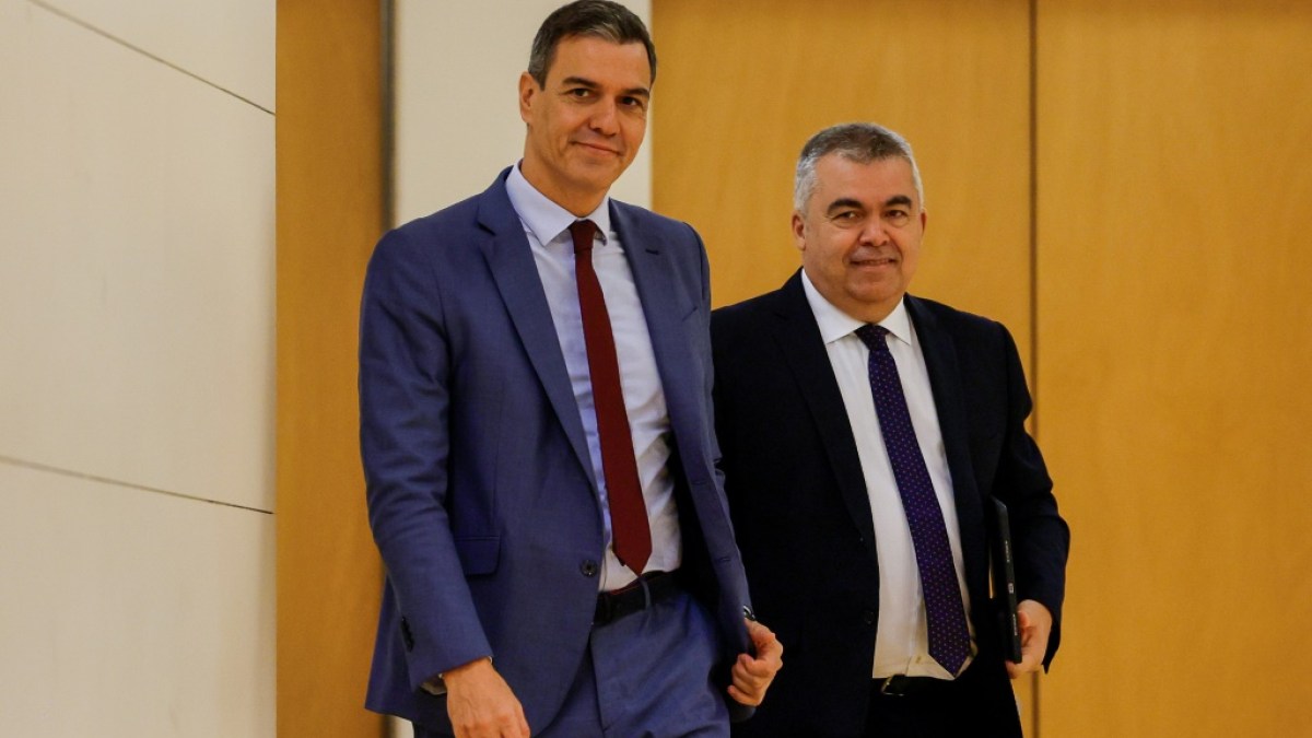 Pedro Sánchez afirma que desconocía la presunta corrupción del dirigente  socialista español que dimitió - SWI swissinfo.ch
