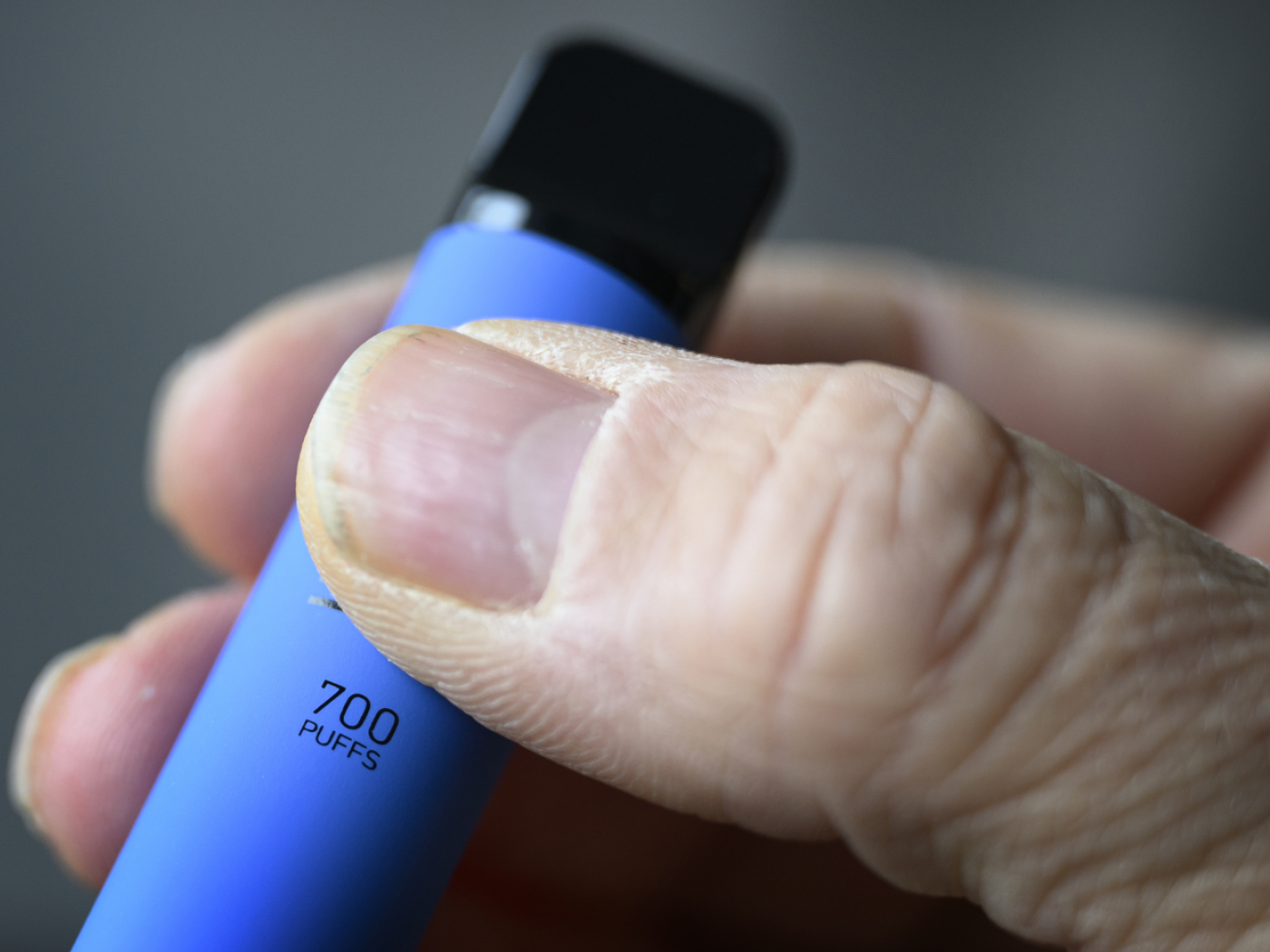 Parliament decides to ban single-use e-cigarettes