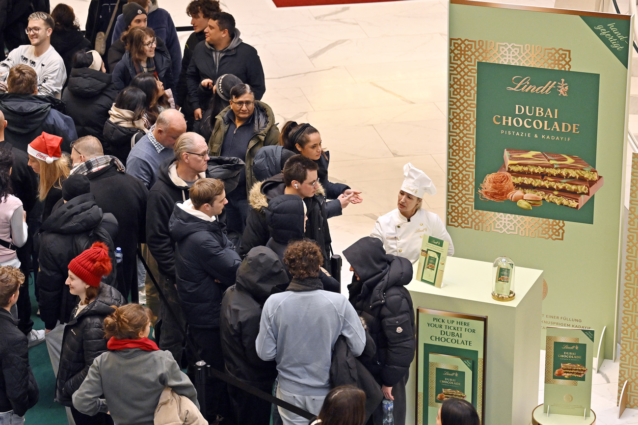 Queue pour acheter du chocolat de Dubaï