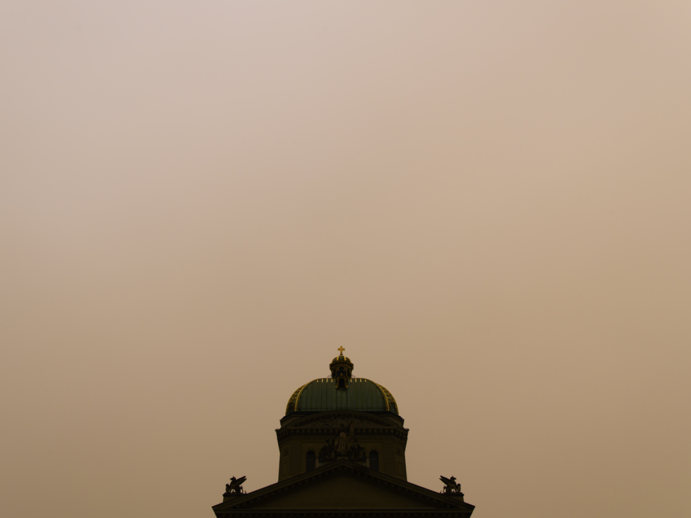 Sahara sand clouds visibility after smoke from Canada