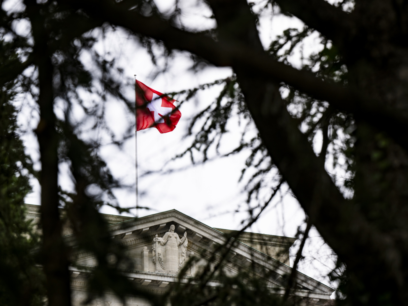 Account freezes on Ukraine imposed by the Federal Council remain in place