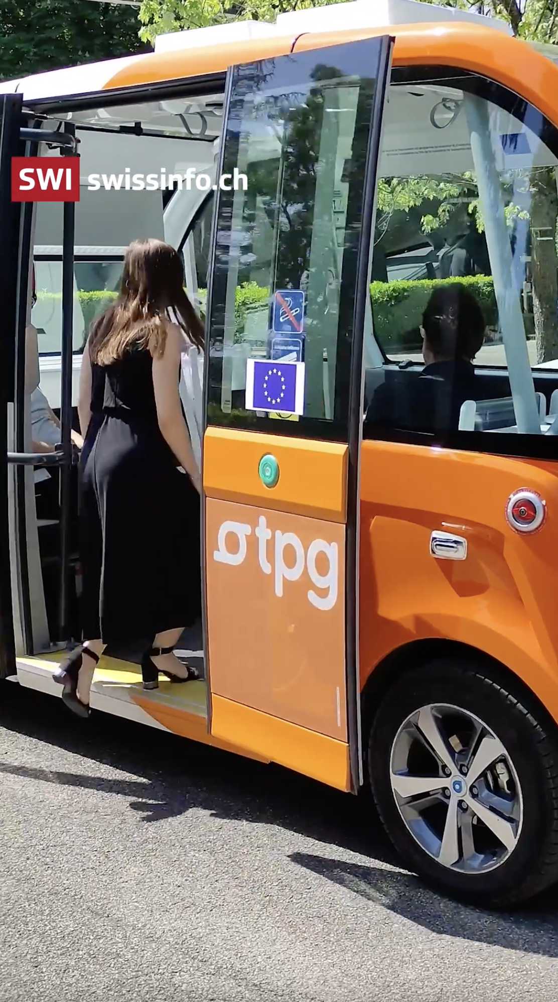 ¿Pedir un minibus autónomo?
