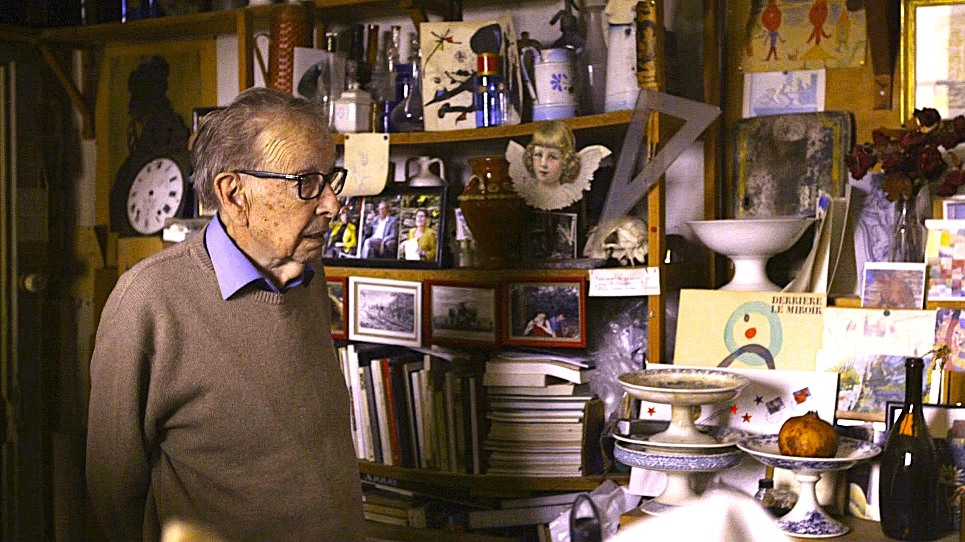 Poète, écrivain et traducteur, Philippe Jaccottet chez lui.