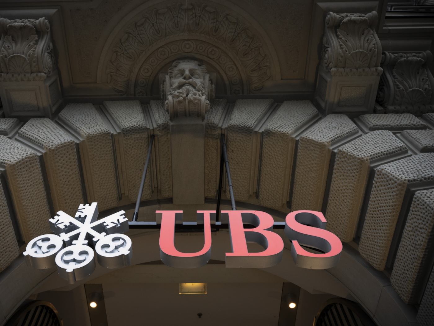 insegna UBS