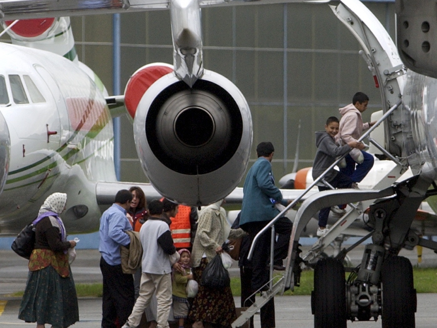 Confederation to relieve cantons in the enforcement of expulsions