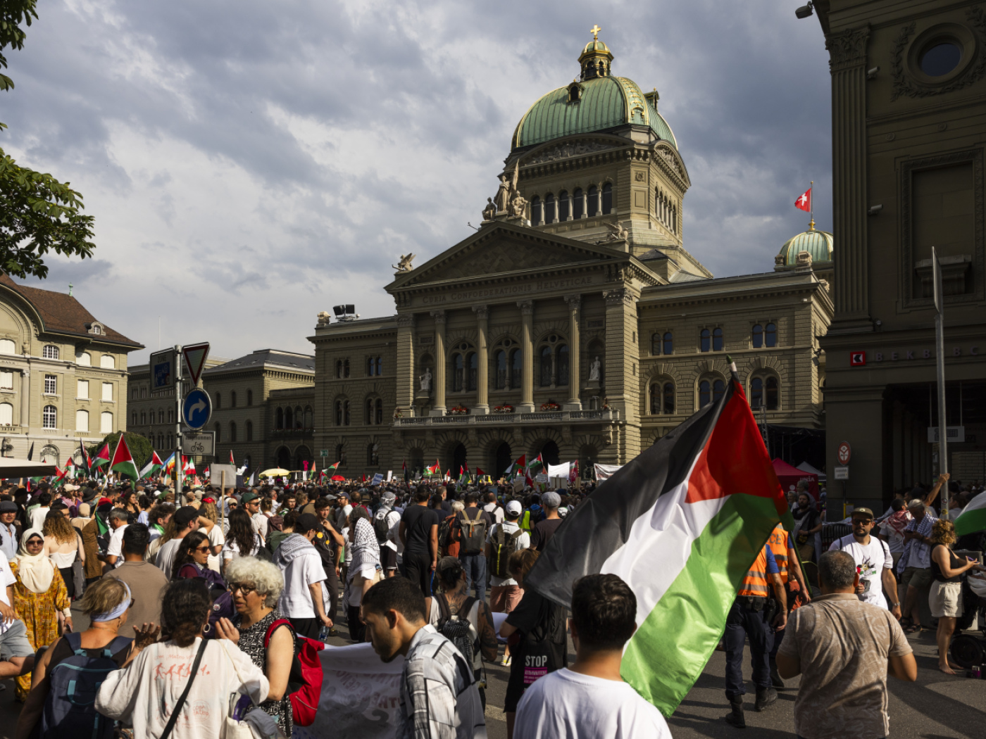 Between 10,000 and 20,000 demonstrators in solidarity with Gaza in Berne