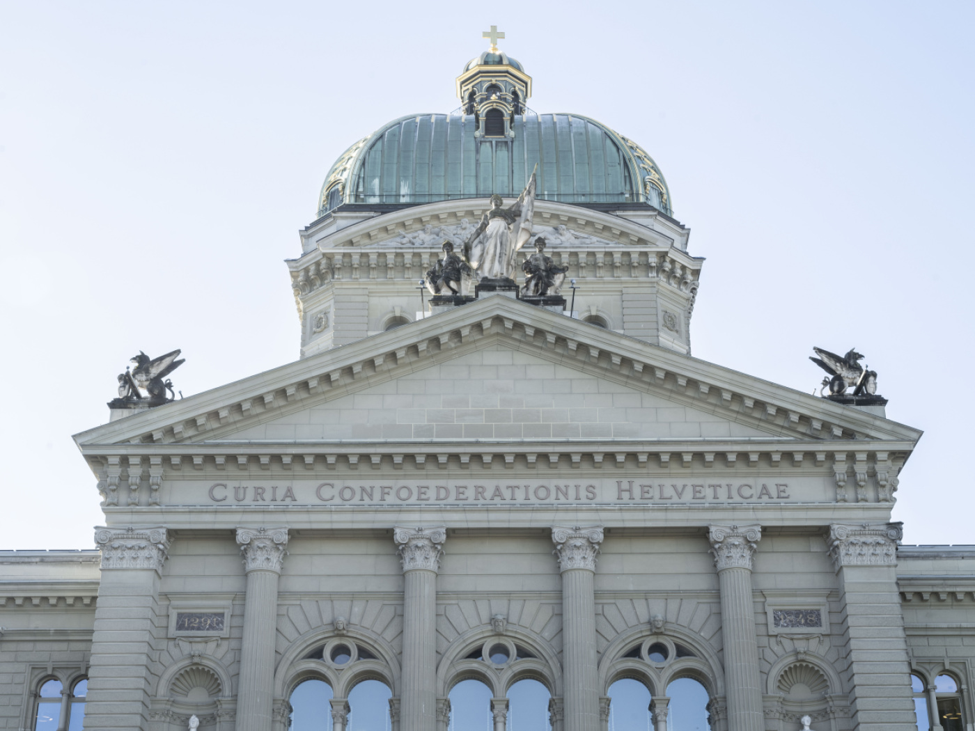 Almost 40% of Swiss in favour of excluding certain parties