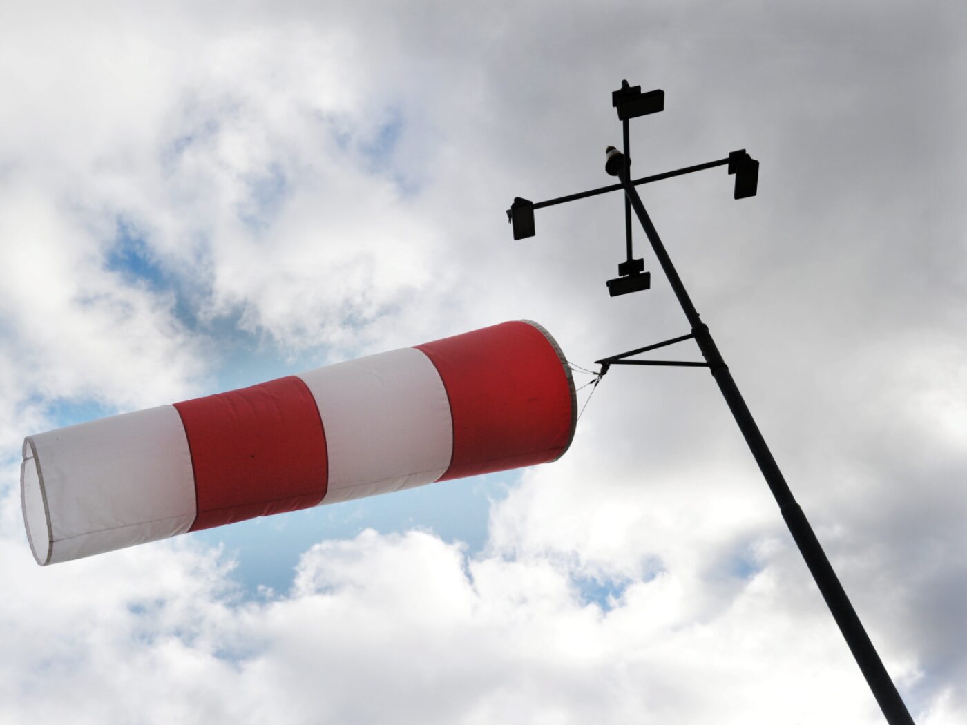 Storms north of the Alps, gusts of 140 km/h in Neuchâtel
