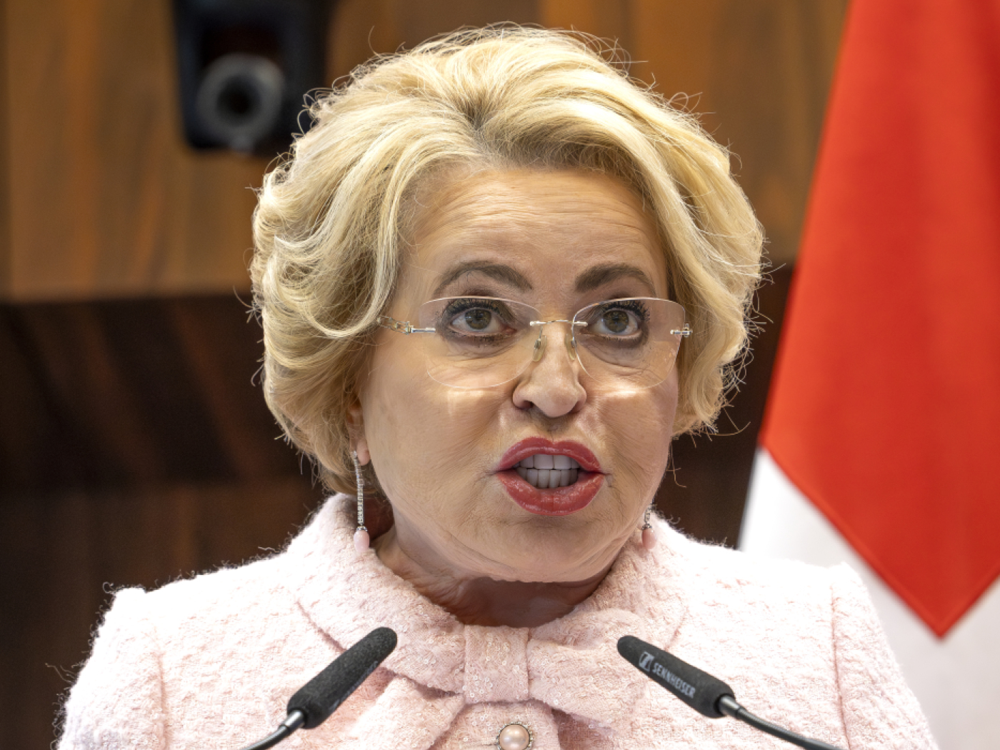 Exiled Russians criticise visit by Russian politician to Geneva