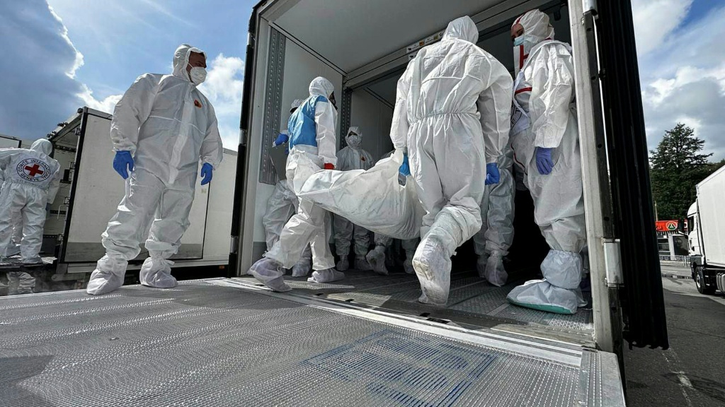 Rusia entregó a Ucrania los cuerpos de 1.000 soldados fallecidos - SWI swissinfo.ch