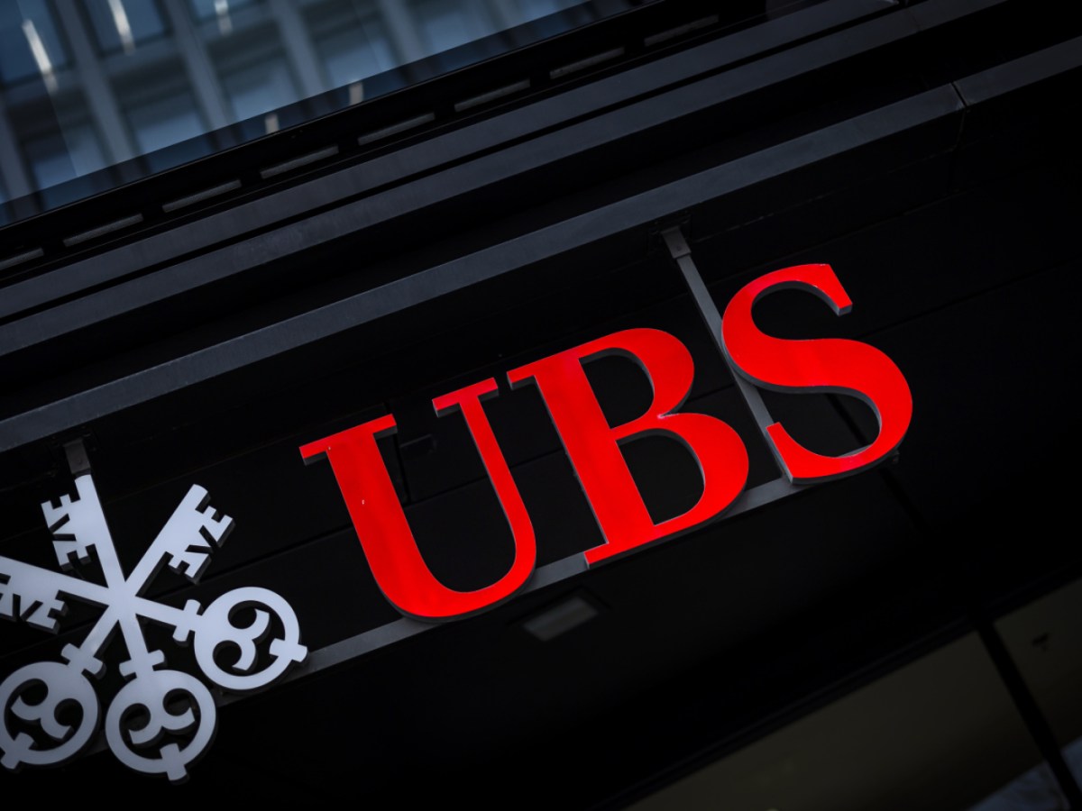 UBS, Credit Suisse, Julius Bär fined in Singapore - SWI swissinfo.ch