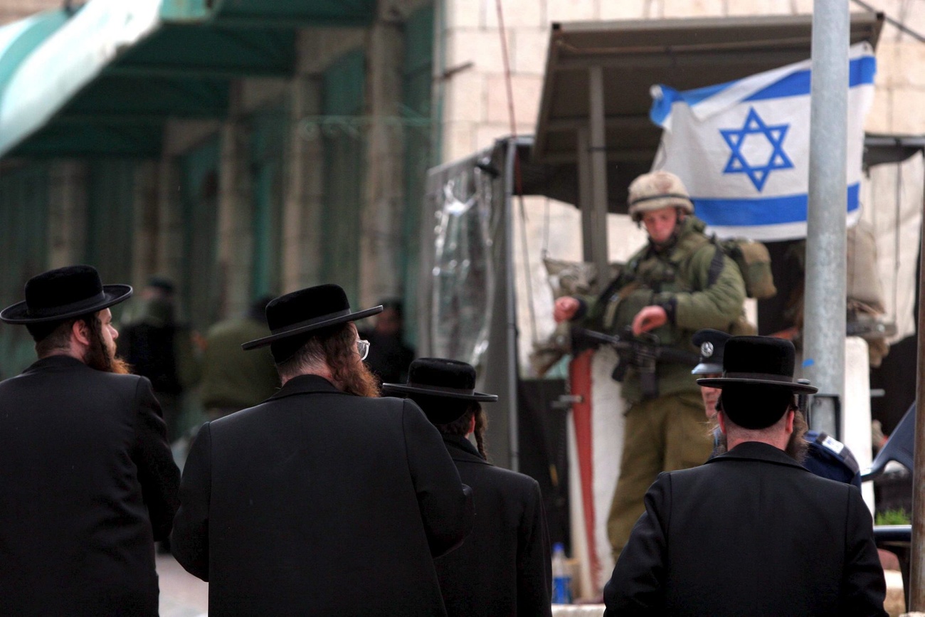 لبرلمان الإسرائيلي صادق على ميزانية دفاع إضافية بقيمة 29,8 مليار شيكل (7,1 مليار فرنك سويسري)، وهي الزيادة الخامسة منذ اندلاع الحرب