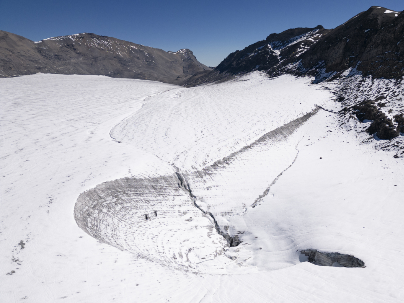 Lenk Glacier Lake drained without complications