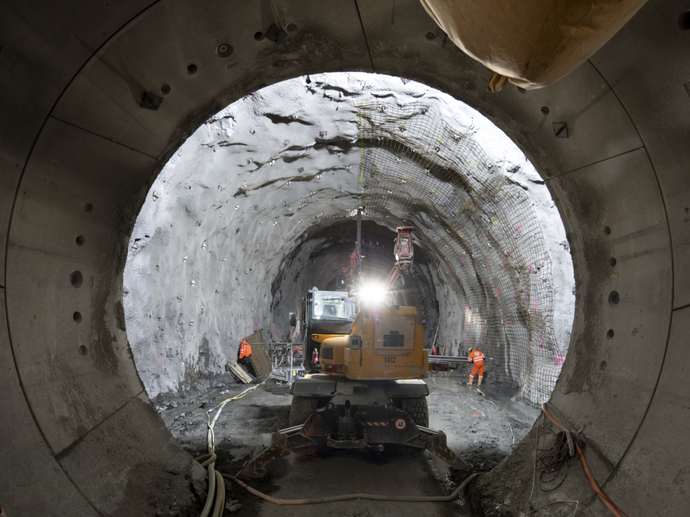 Gotthard: second-tube tunnel works more difficult and expensive
